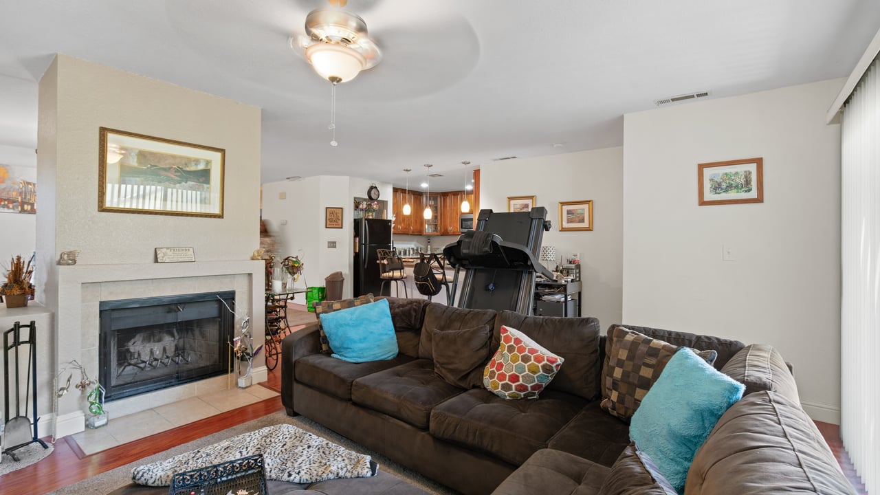 1628 Porter Way
