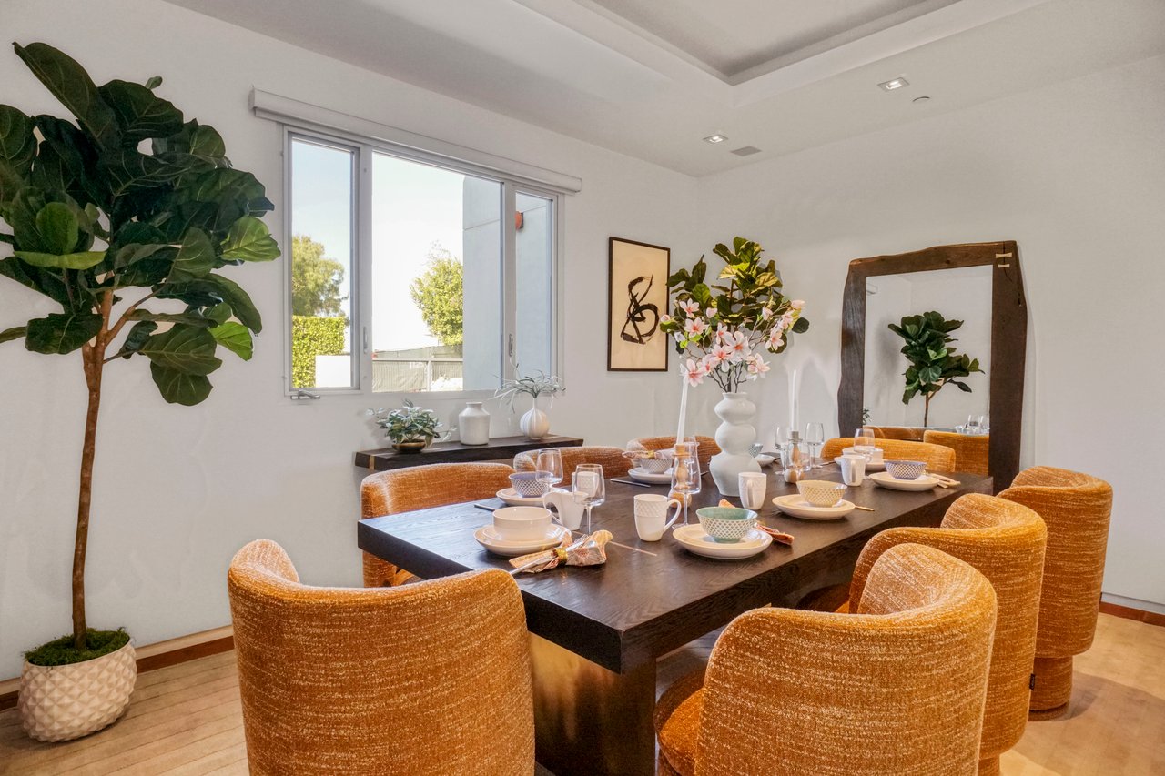 1116 Linda Flora Drive