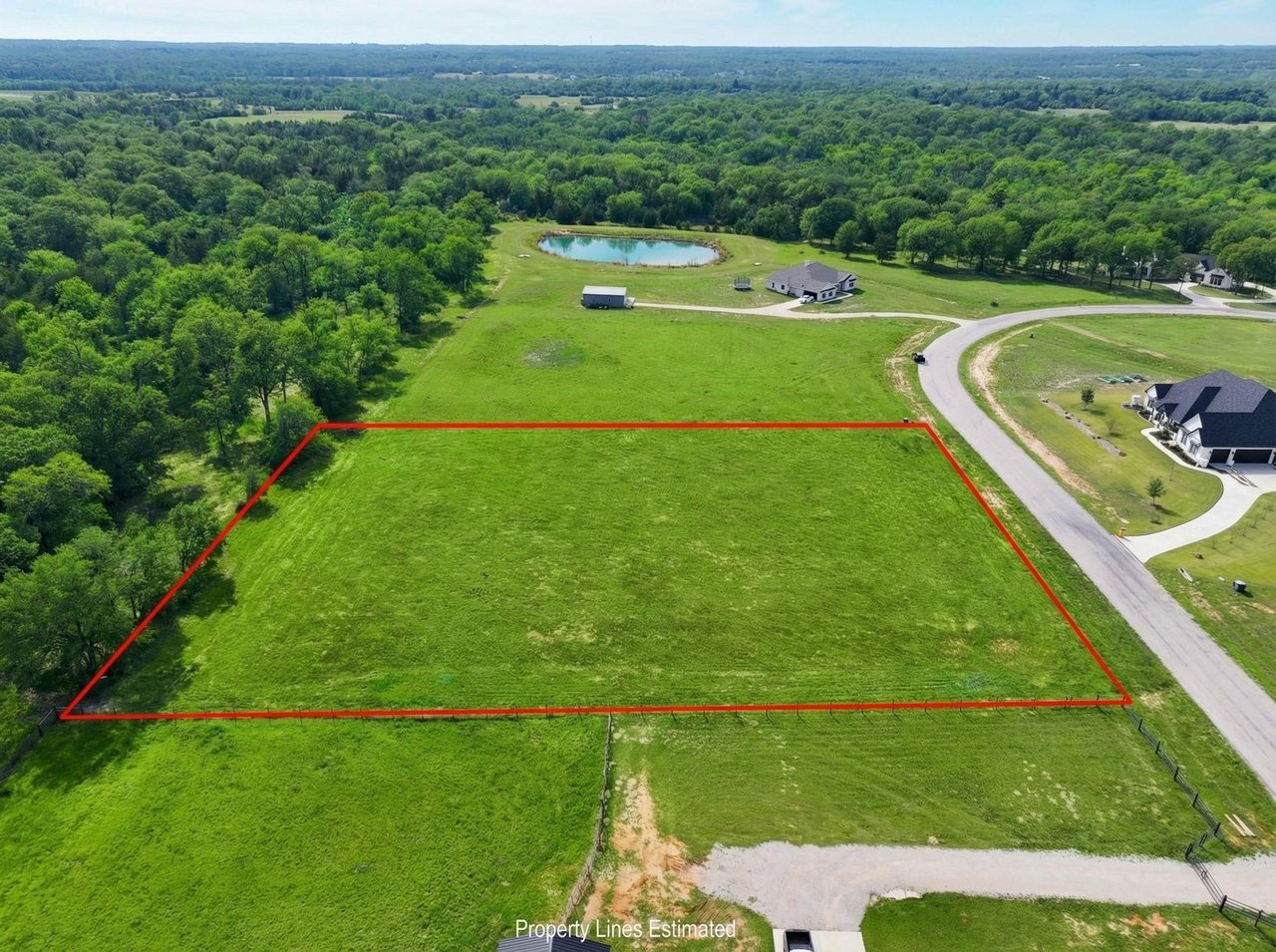 302 S Garrett Circle Bellville, Texas 77418