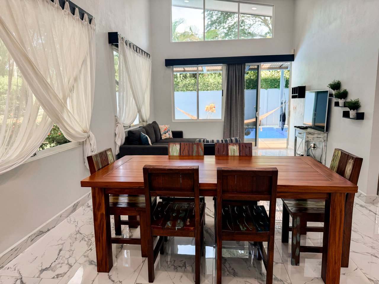 Villa Feliz - Walk to the beach in minutes