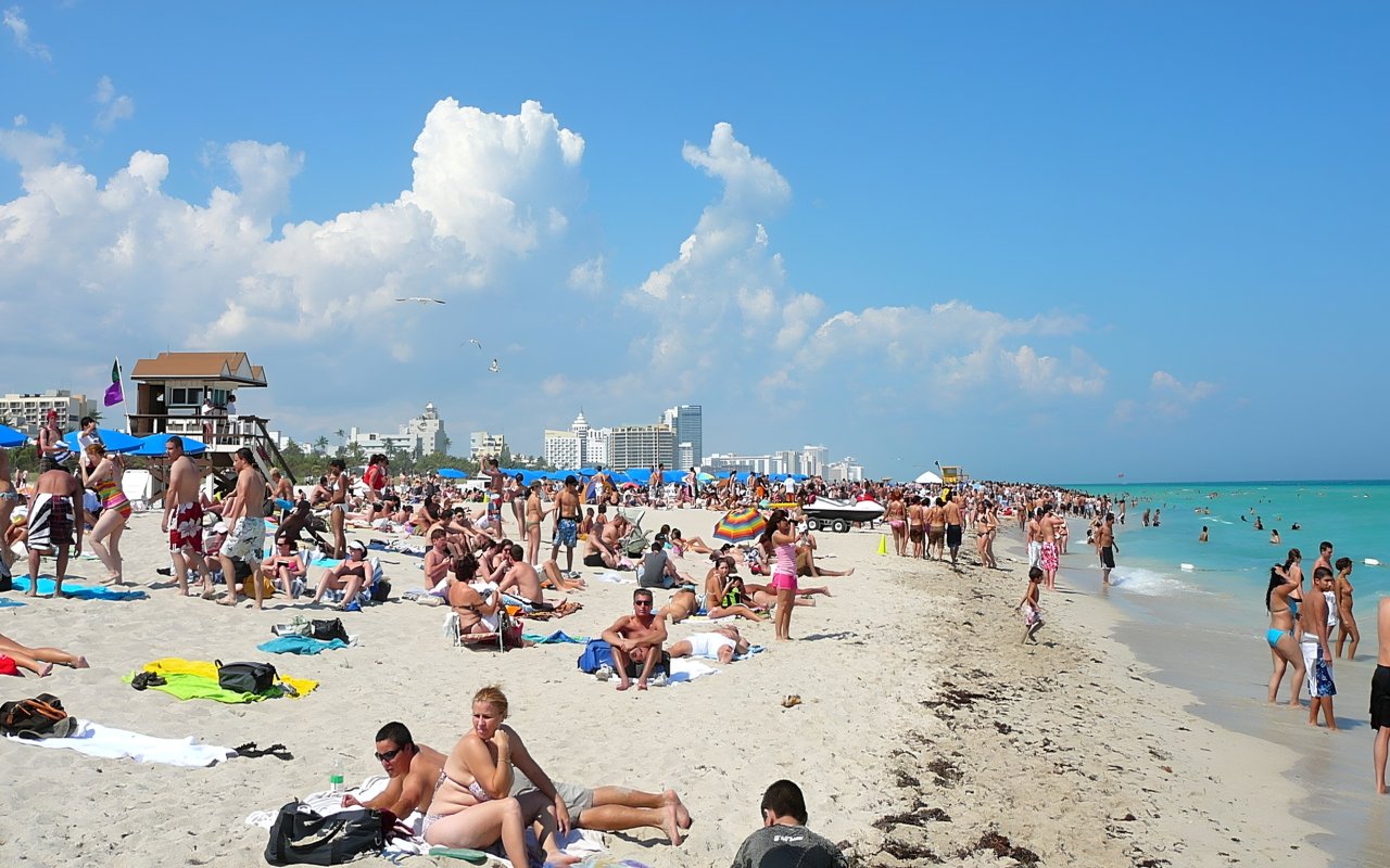 As the Weather Cools, South Beach Heats Up