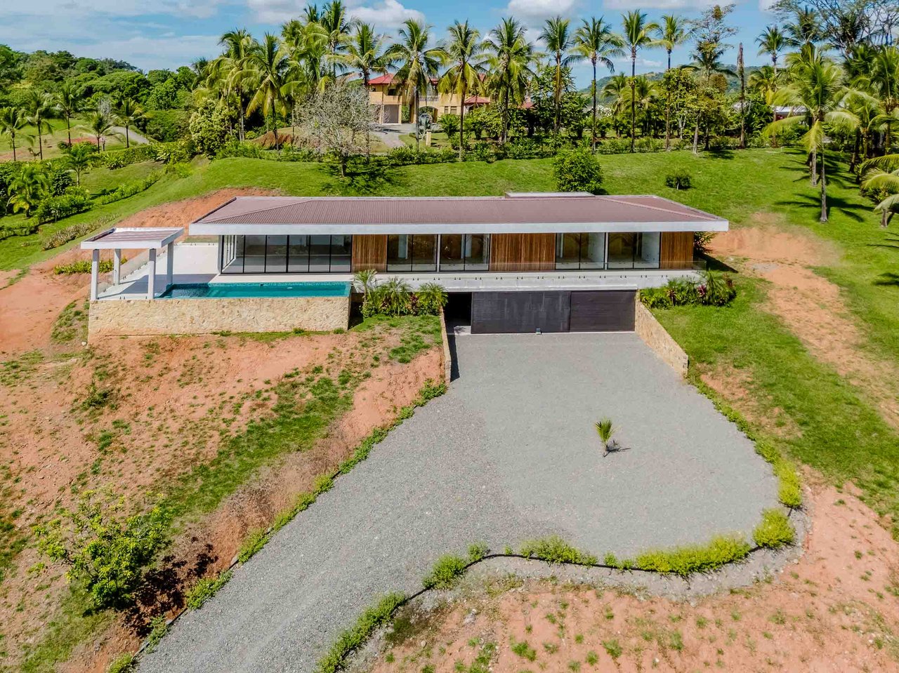 Finca Tranquila Brand New Luxury Residence