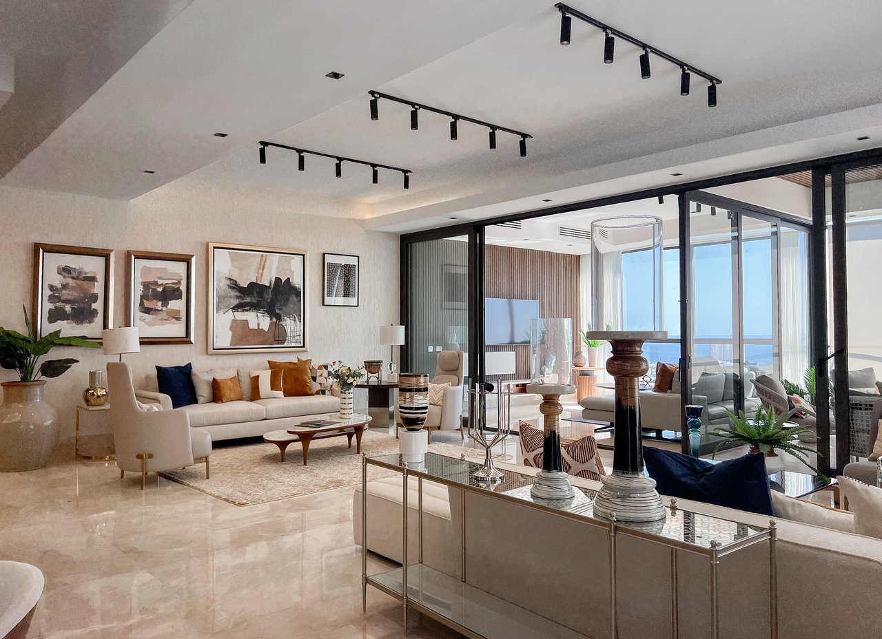 Le Ciel Condo, Anacaona Avenue