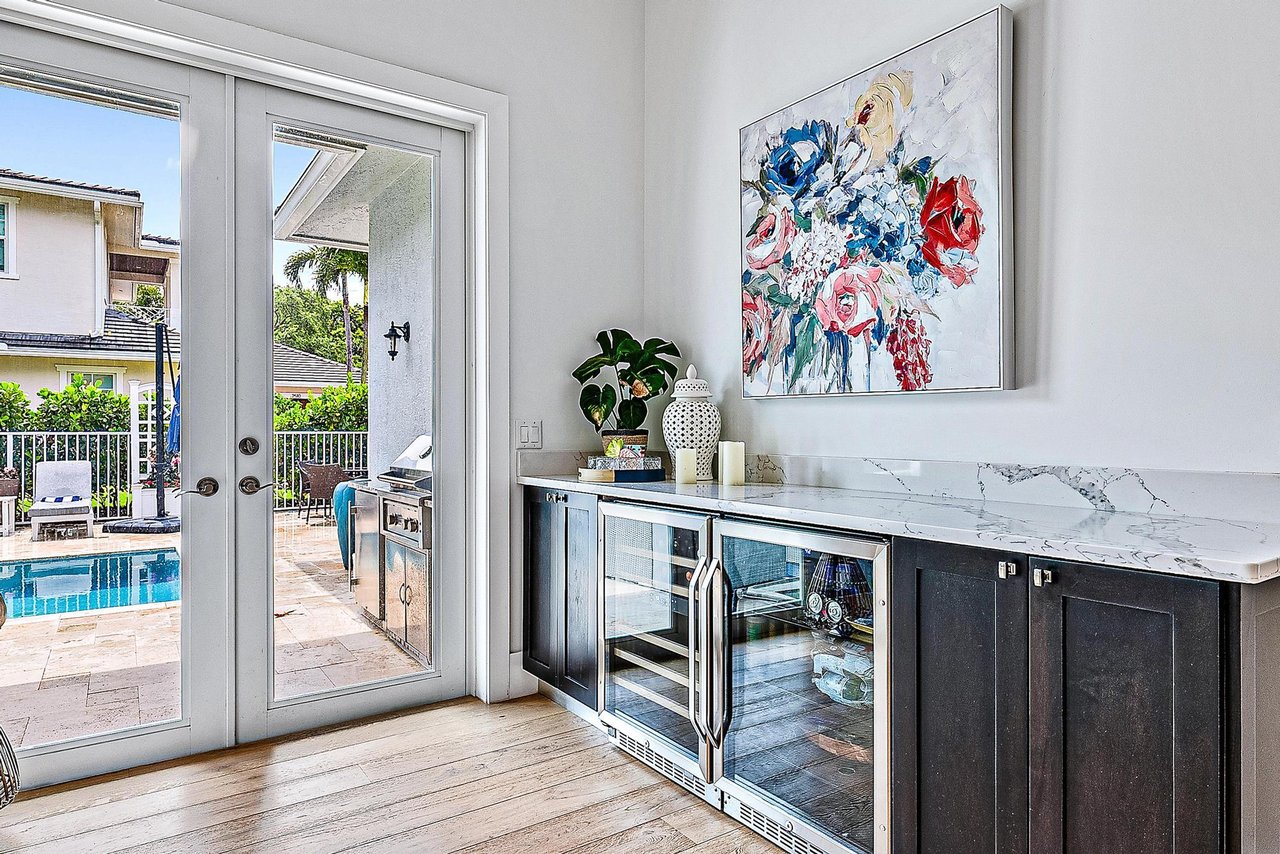 Luxury Modern Single Family Home For Rent North Palm Beach - Lynn Dachisen