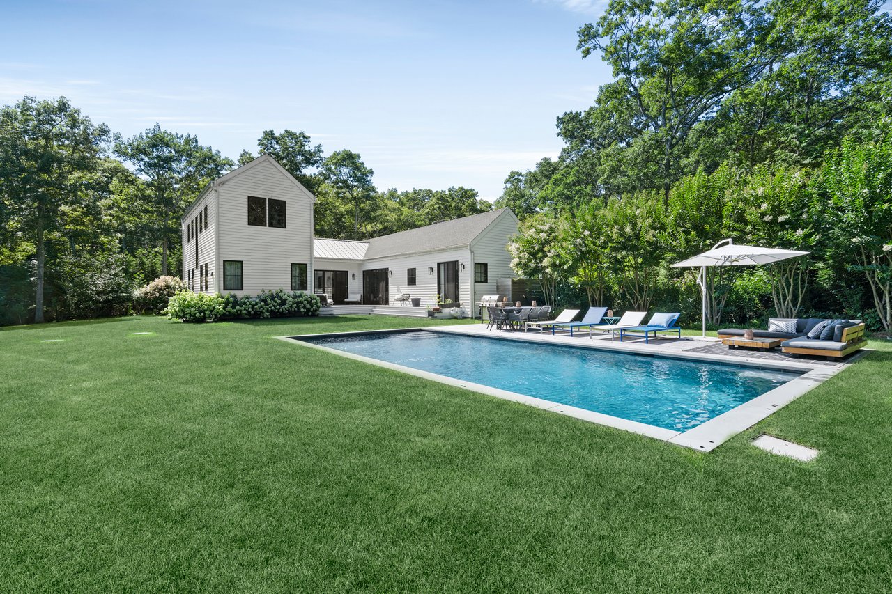 60 Alewive Brook Road 