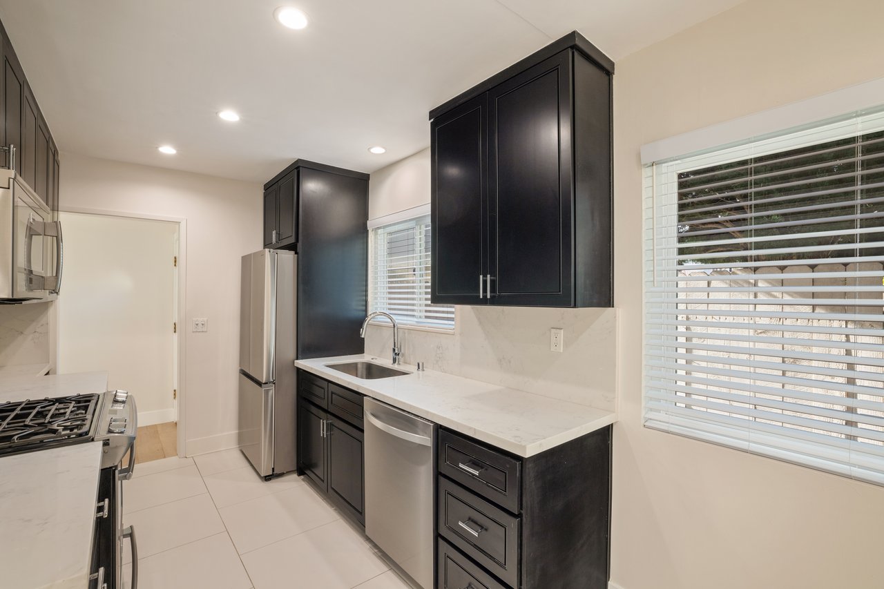 1329 Harvard St Unit: 3