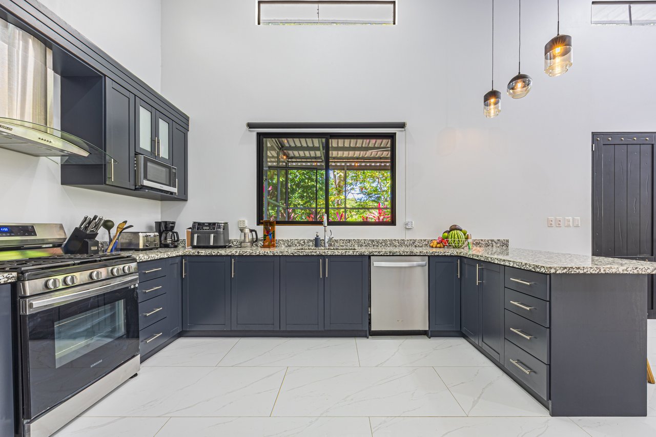 Cinco Ventanas Jungle Life Redefined