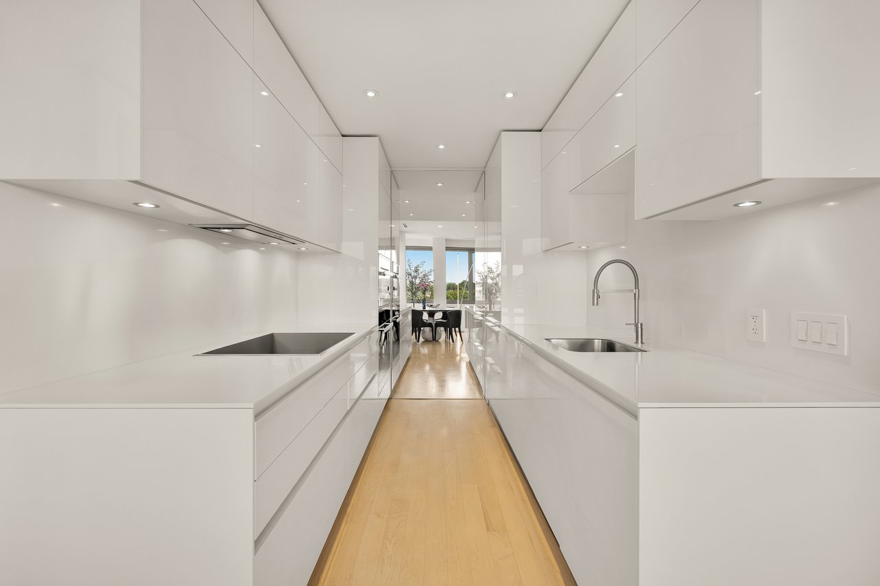 2501 M Street NW #704