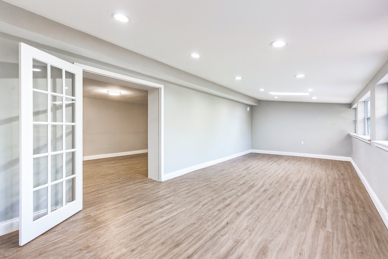 10 Chestnut Ridge Road