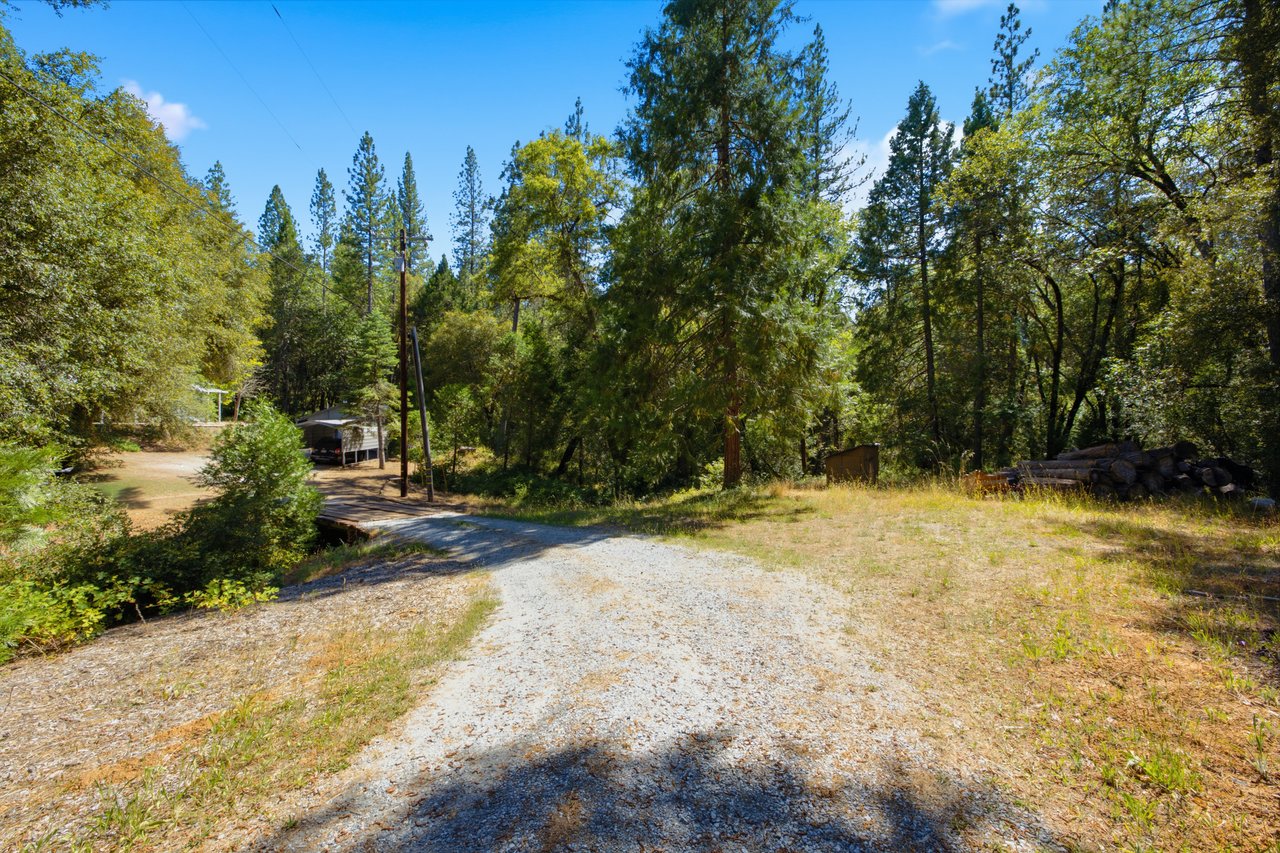 5281 Hidden Hollow Dr 