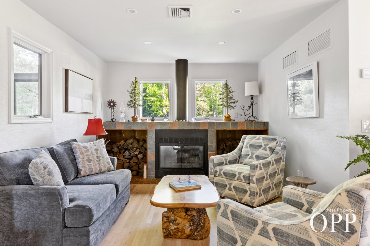 A Pastoral Haven on Nearly 3 Acres, Surrounded by Protected Land
