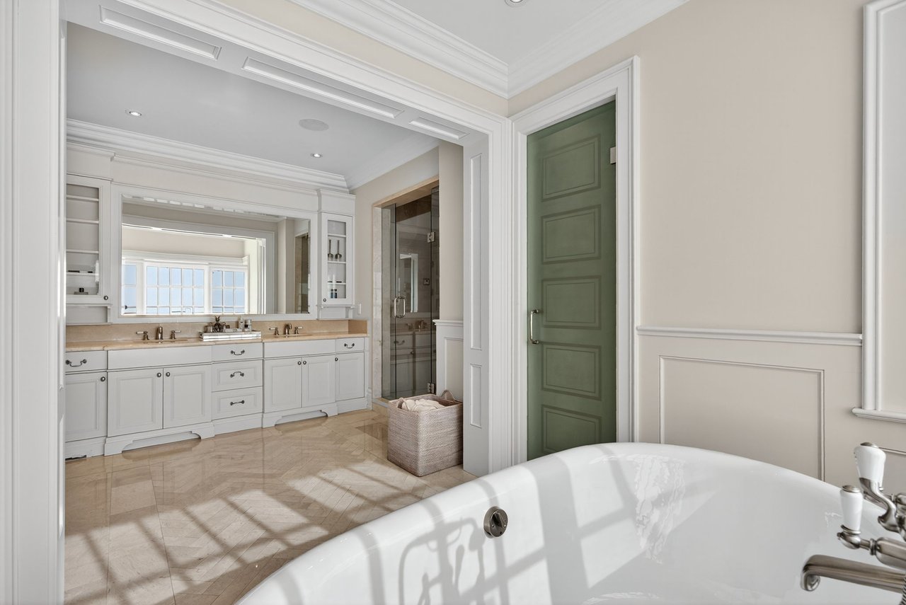 Chateau-Inspired