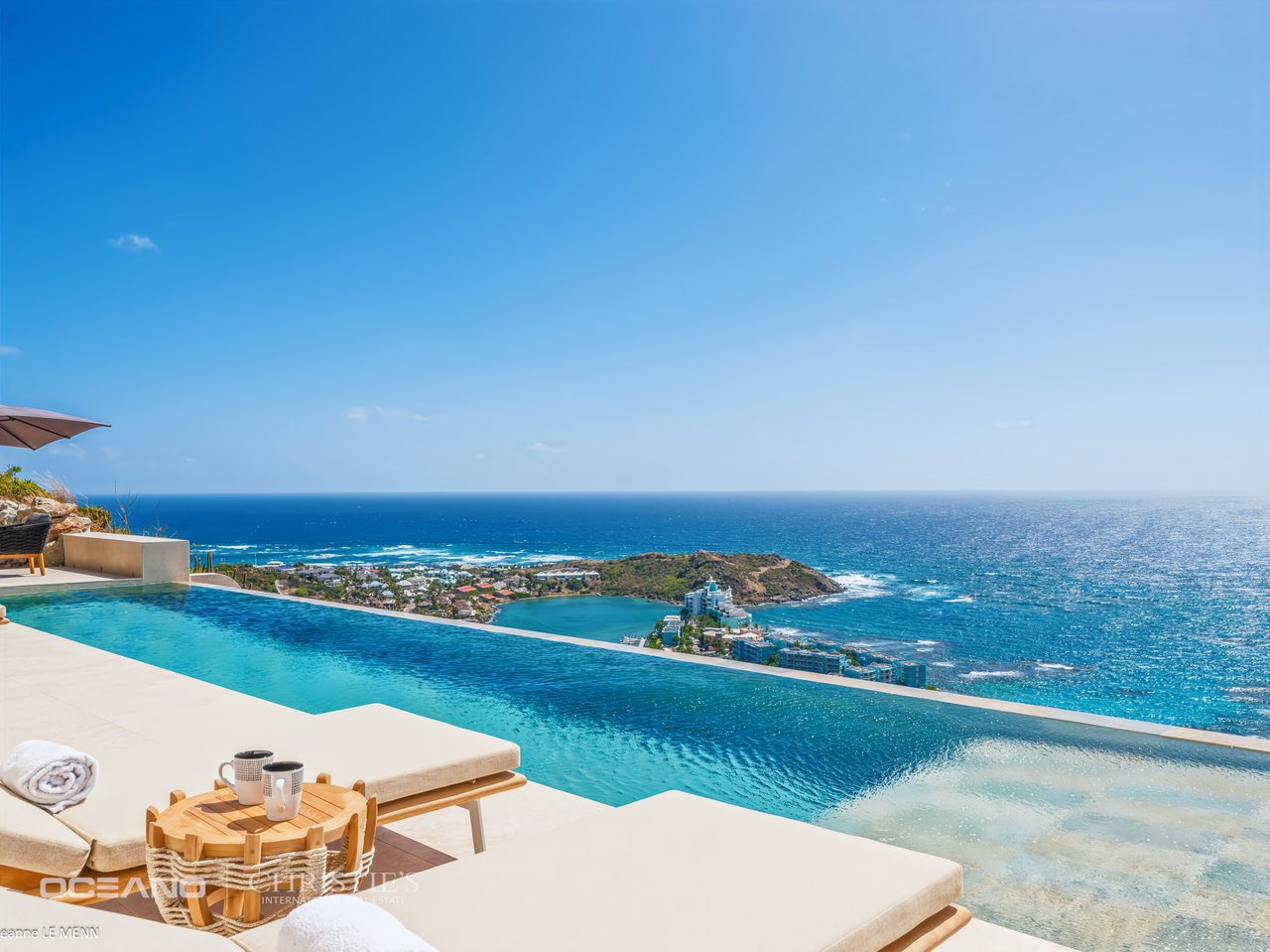 MODERN VILLA WITH SPECTACULAR VIEW -NEWLY BUILT