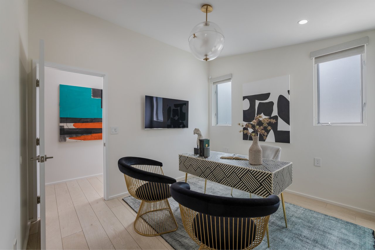 279 Mabery Rd, Santa Monica