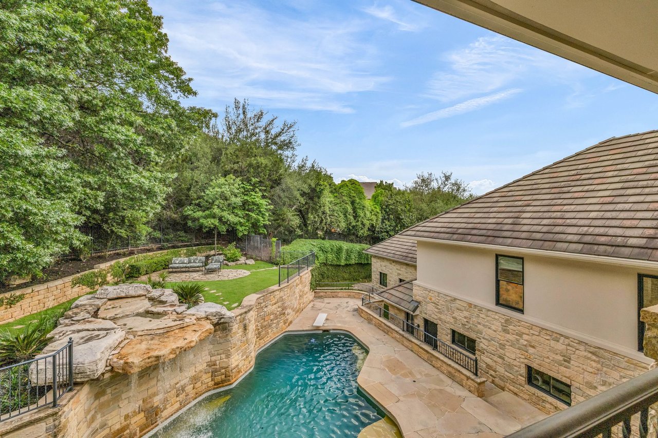 The Summit House