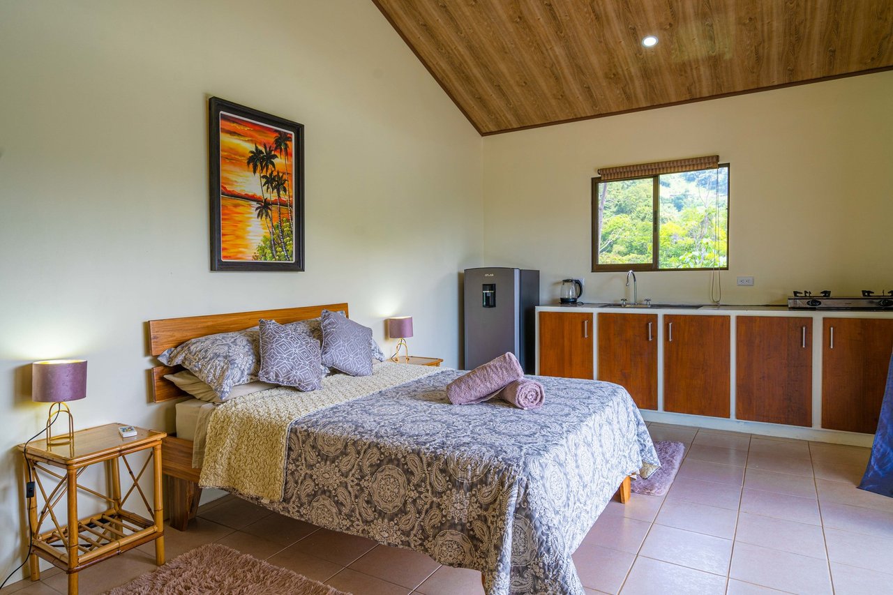 Waterfall Ranch With Cabinas, Manuel Antonio, Puntarenas