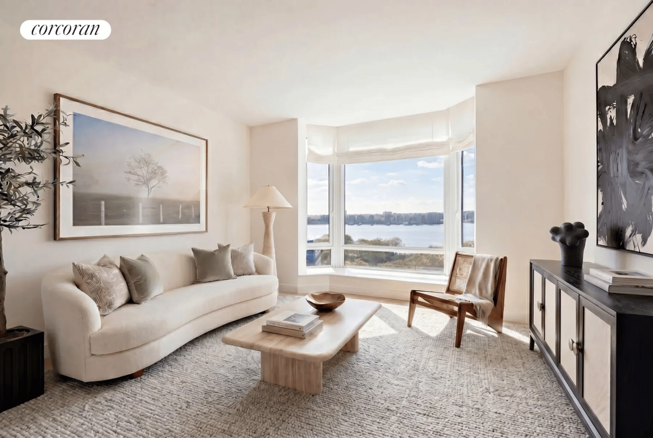 555 West 22nd Street, 11AW