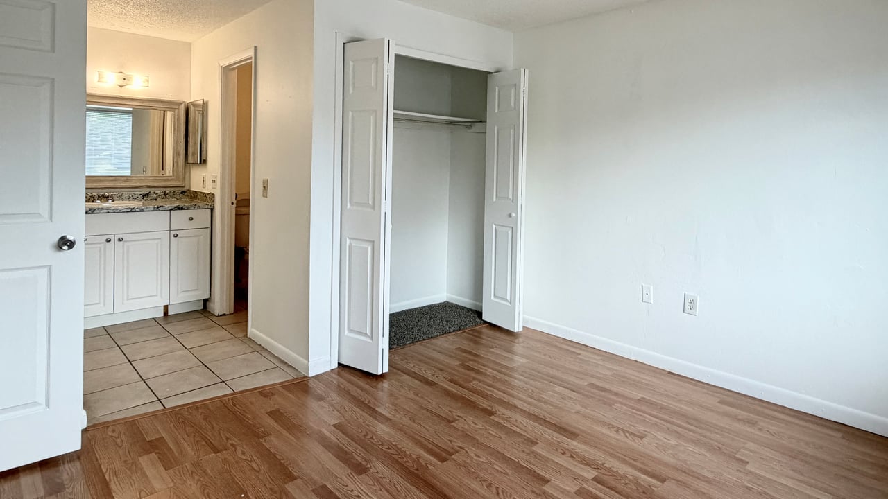 Spacious Ground-Floor Apartment for Lease in Winter Springs