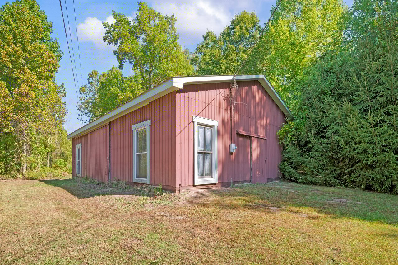 2408 E 800 N, La Porte, IN 46350