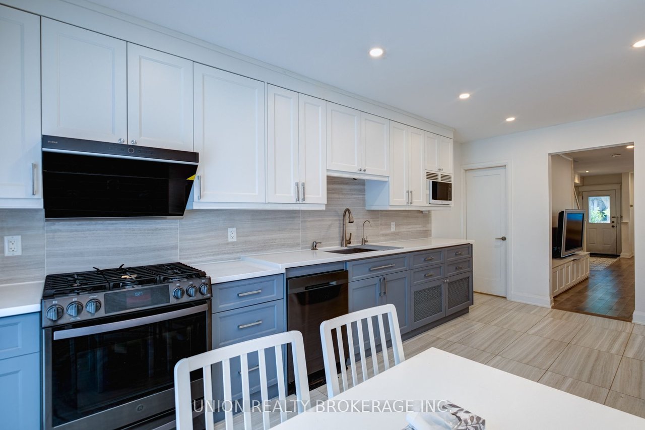 79 Torrens Ave, Main