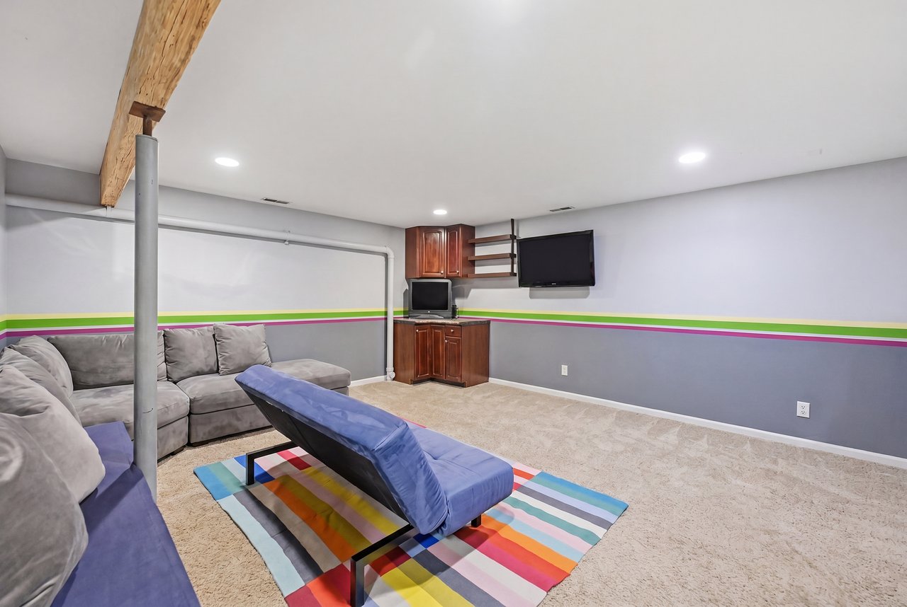6768 Lexington Circle