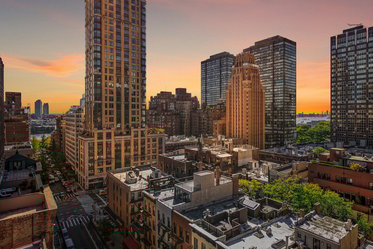 335 East 51st Street, Unit PHA