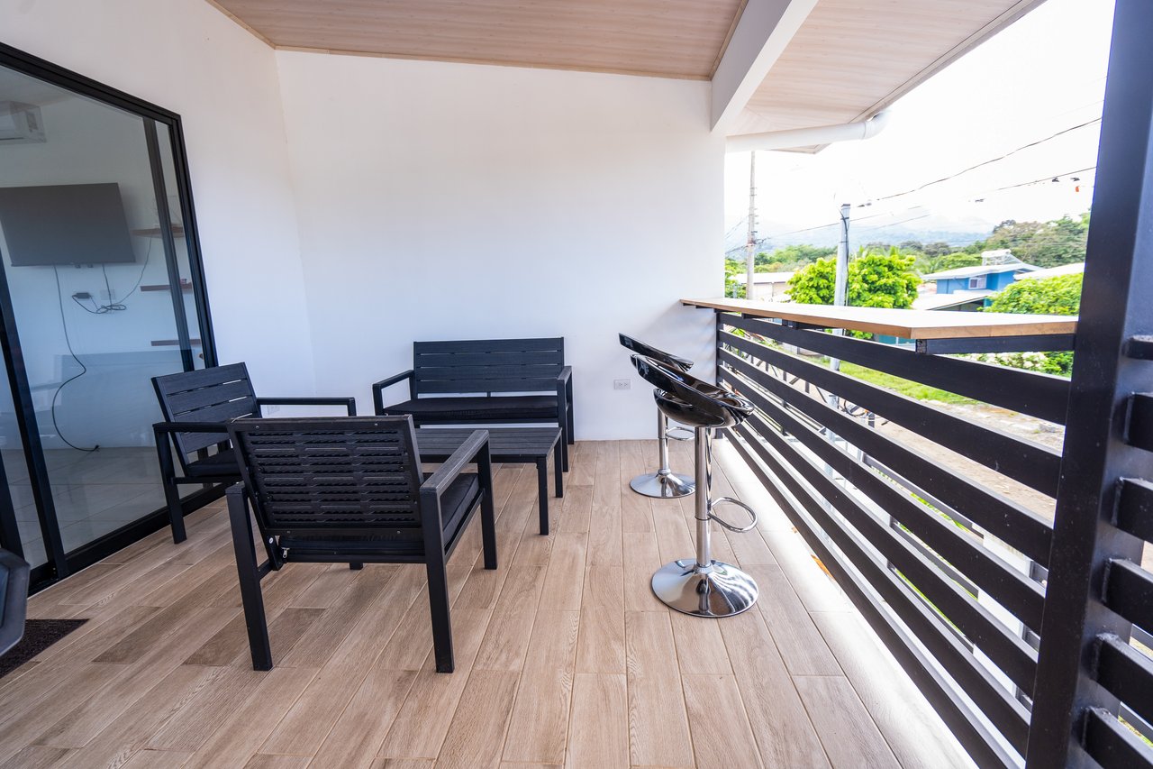 A House With An Upper Live-In Suite & Two Fully Serviced Downstairs Rental Apartments Less Than 1 km From The Entrance to Marino Ballena National Park