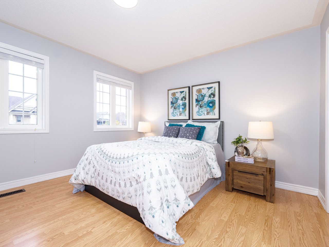 60 Seiffer Cres