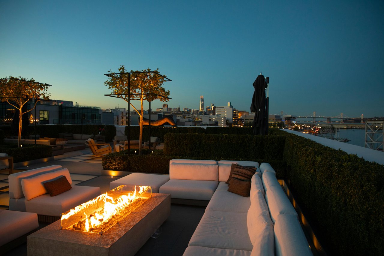 Pacific Heights San Francisco luxury homes and skyline representing Monica Pauli Compass San Francisco real estate expertise