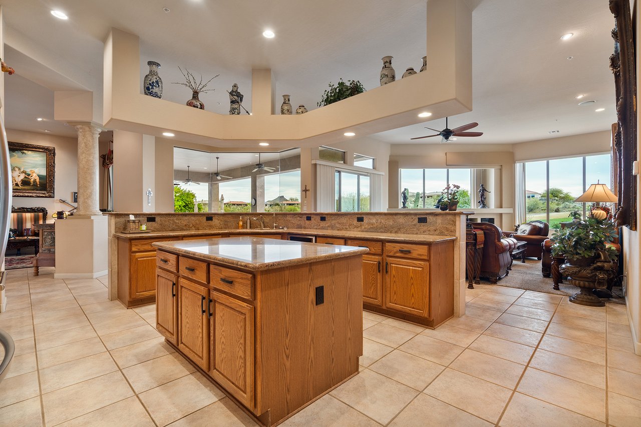 9657 E PEREGRINE Place