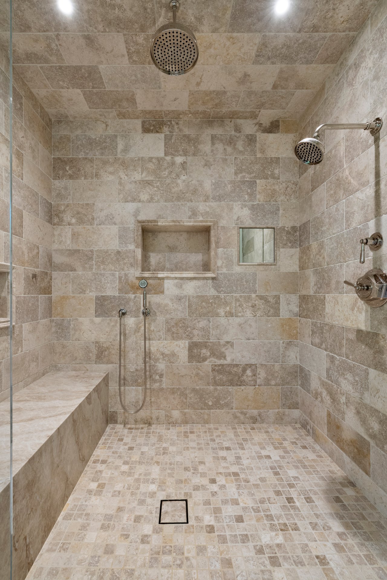 2325 Duxbury Cir