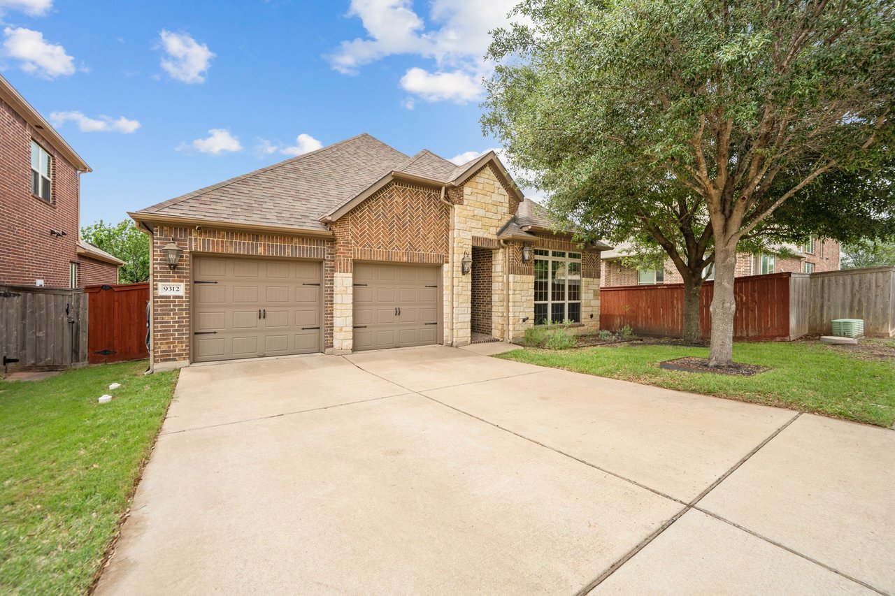 9312 Sydney Marilyn Lane