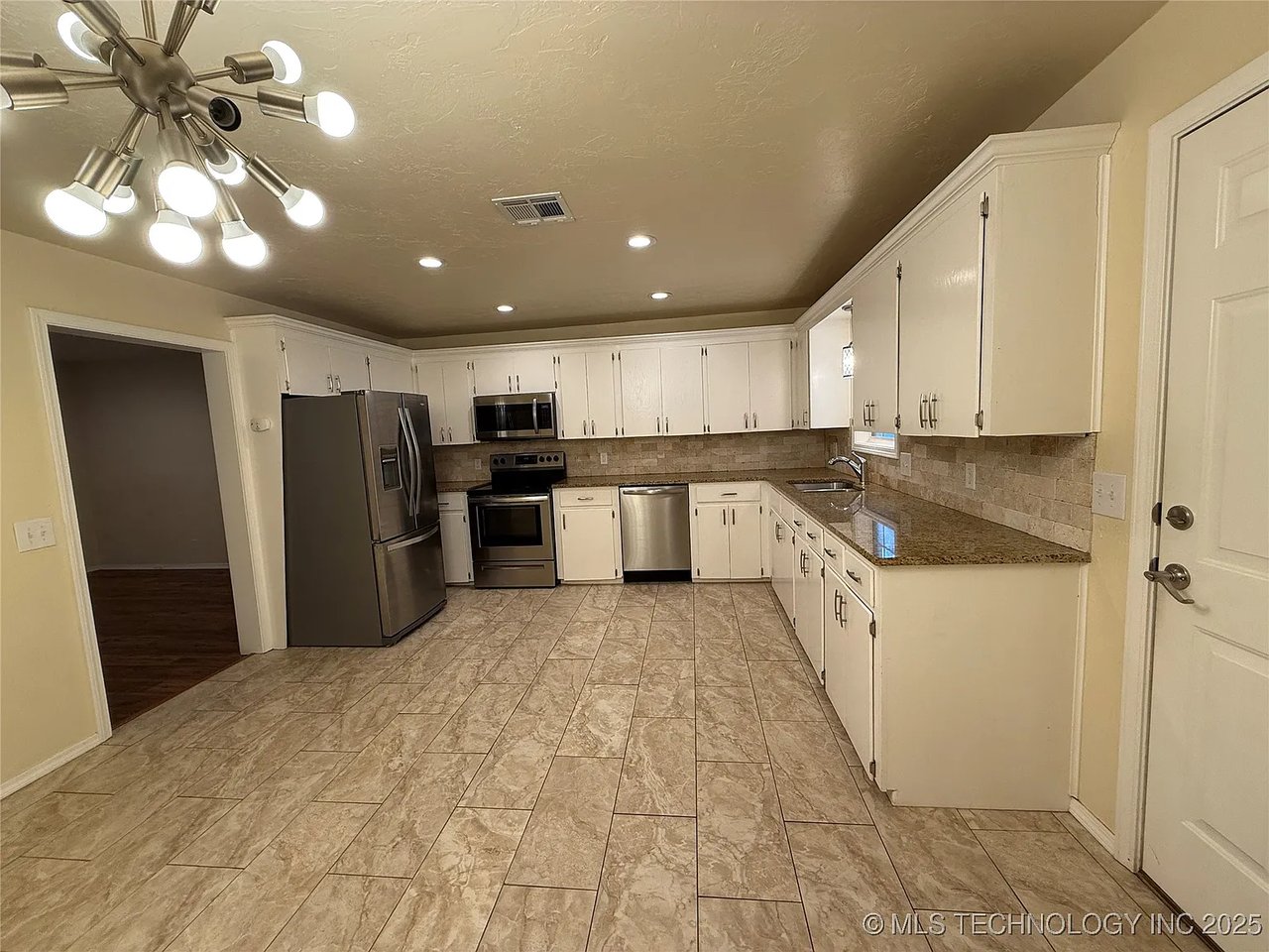 116 SW 5th St