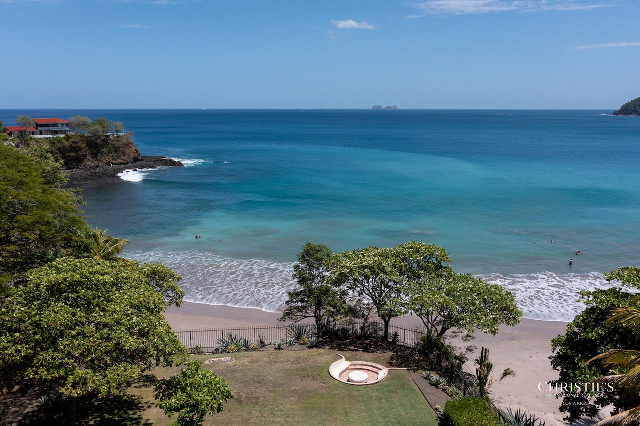 Casa Playa Bonita | Beachfront Luxury Estate in Playa Flamingo