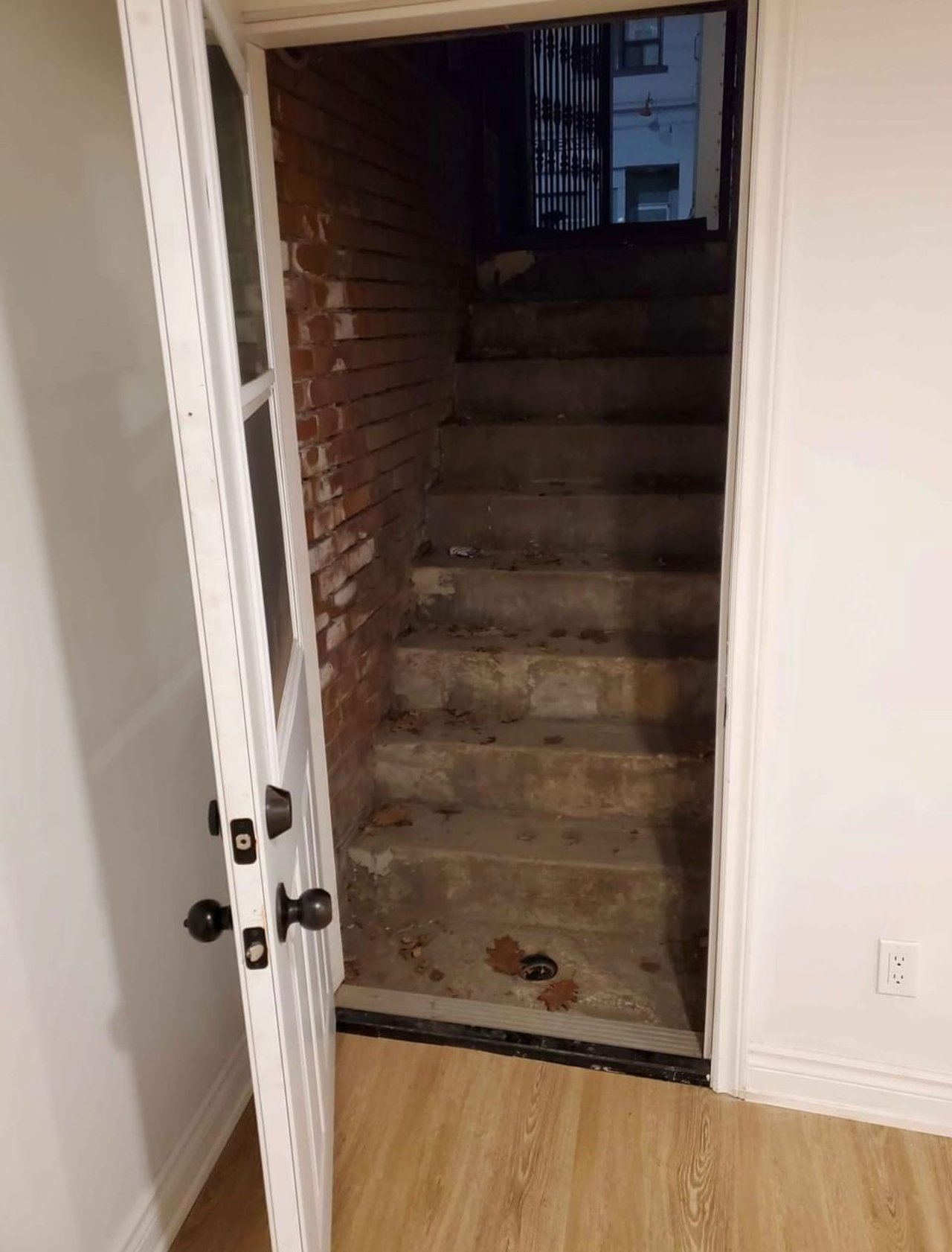 316 Queen St E Unit: 314