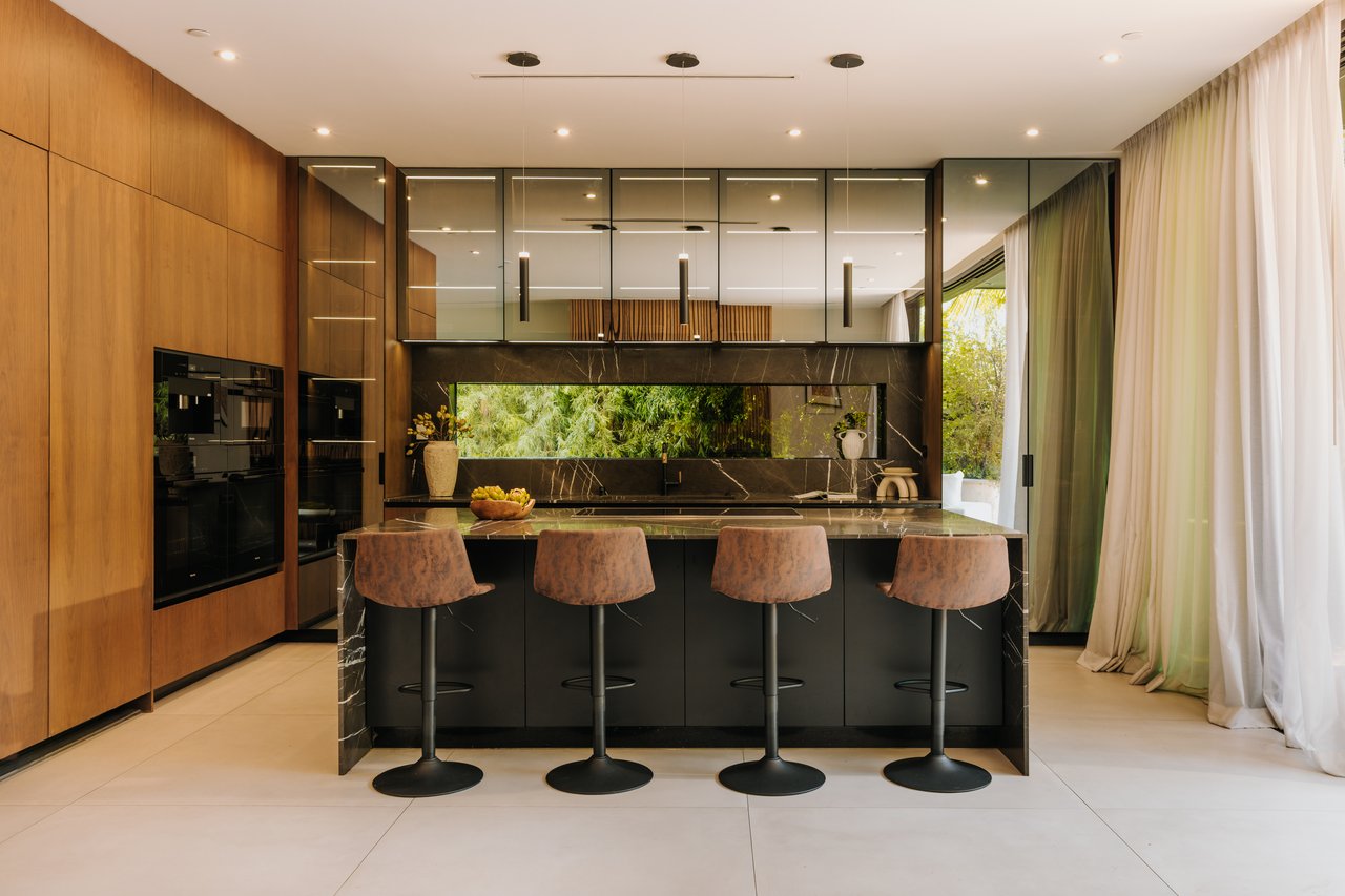 515 N Harper Ave, West Hollywood