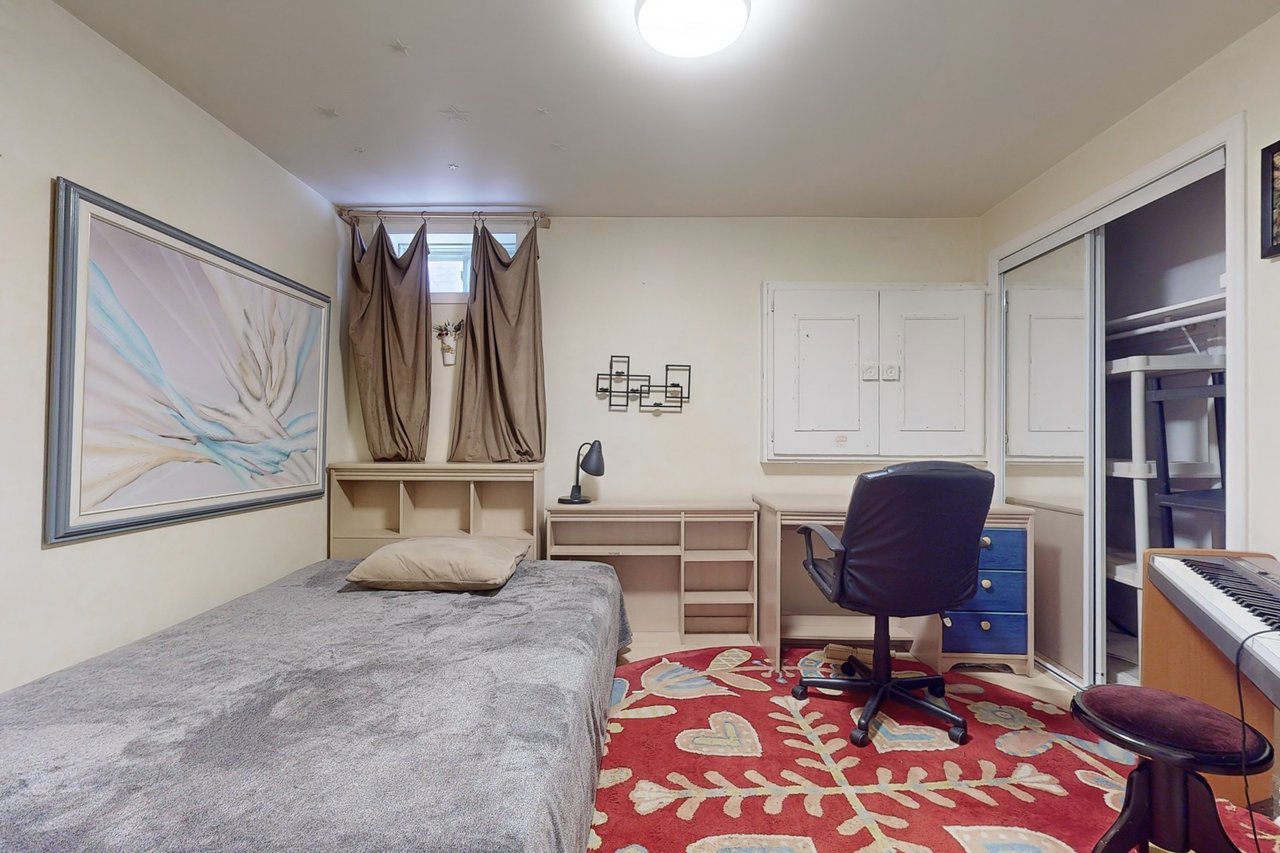 189 Humberland Dr