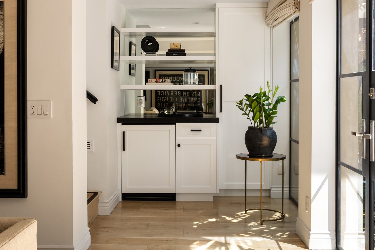 1853 Franklin Canyon Dr, Beverly Hills