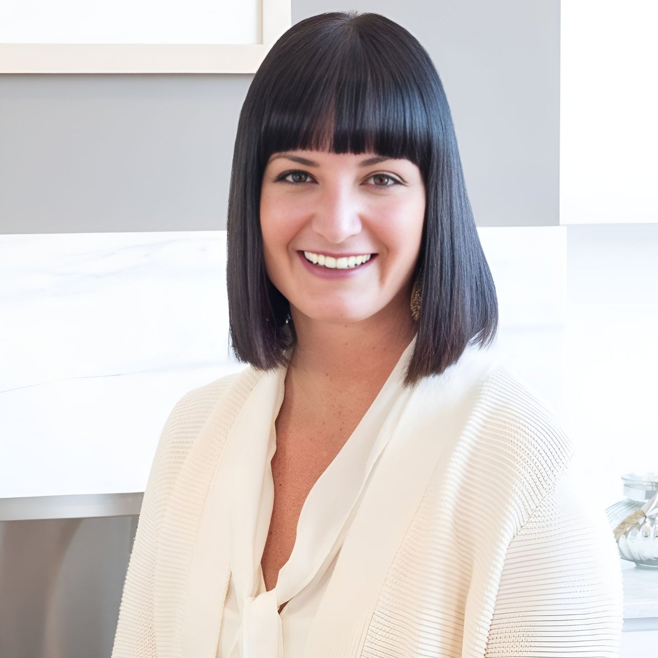 Dawn Devlin Hodge Winchester, MA Real Estate Agent Headshot
