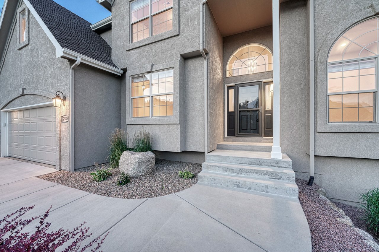 12589 Highland Oaks Place