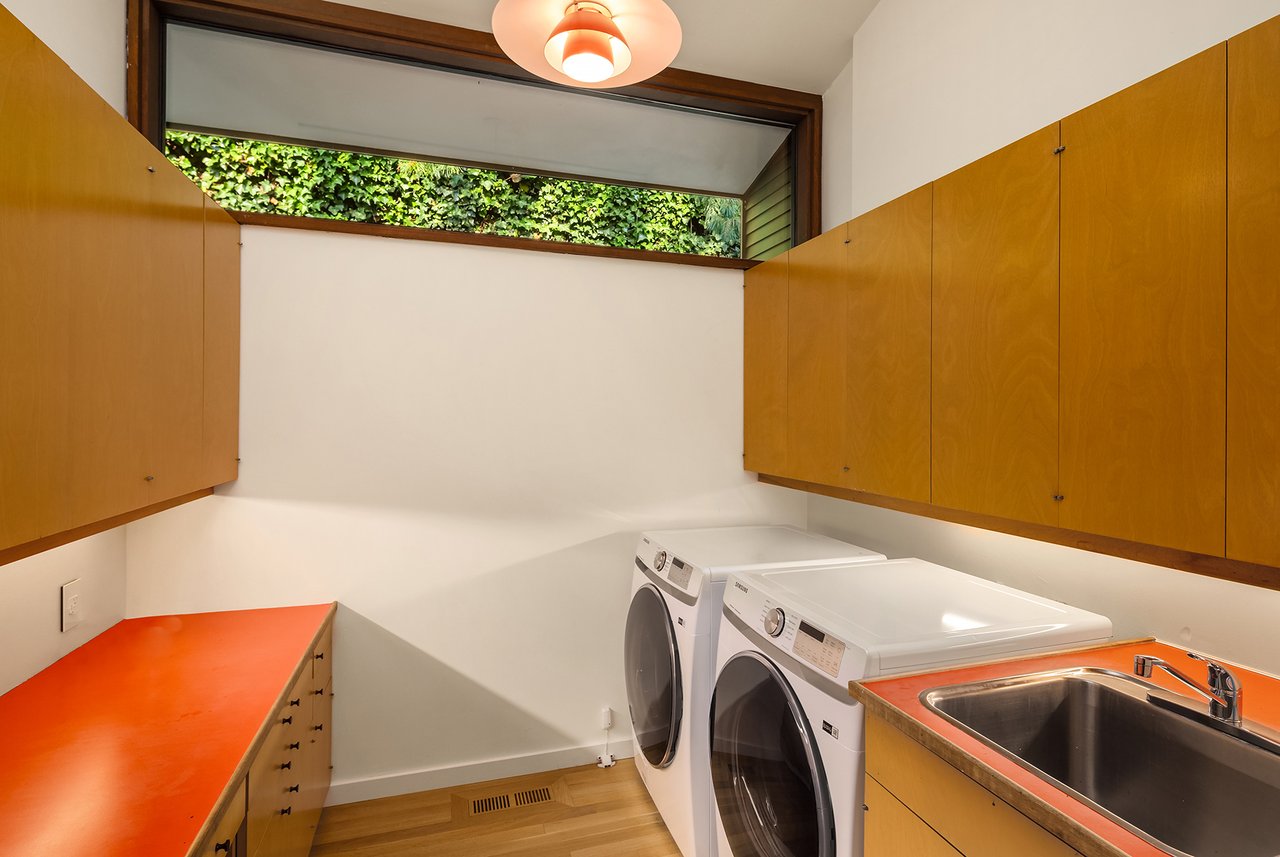 4343 W McLaren Street