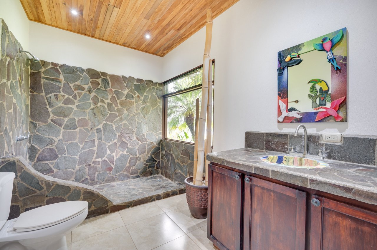 Casa Blanca | Multi-Villa Estate with Lake Views - Nuevo Arenal
