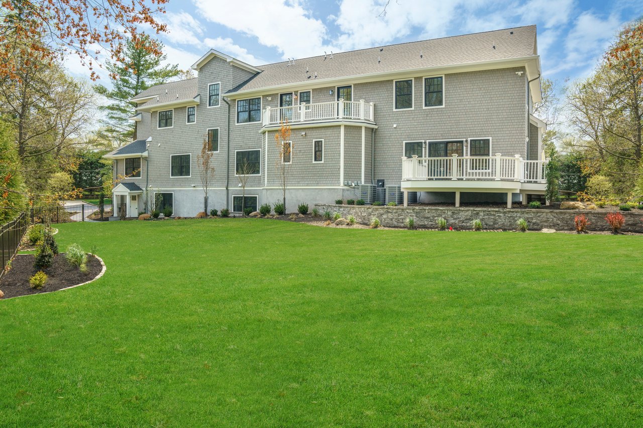 330 HARTSHORN DRIVE