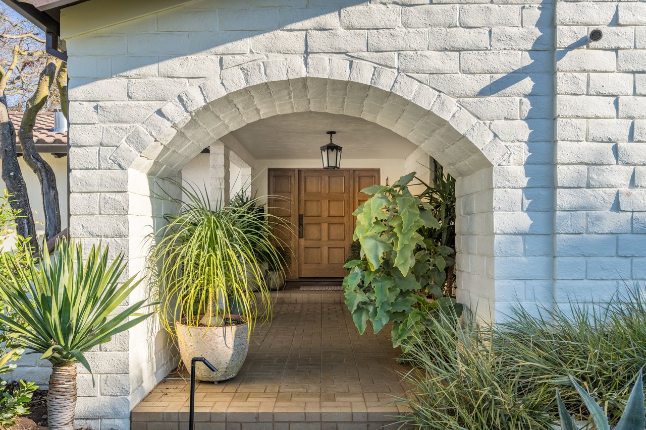 16800 Estrella Drive 