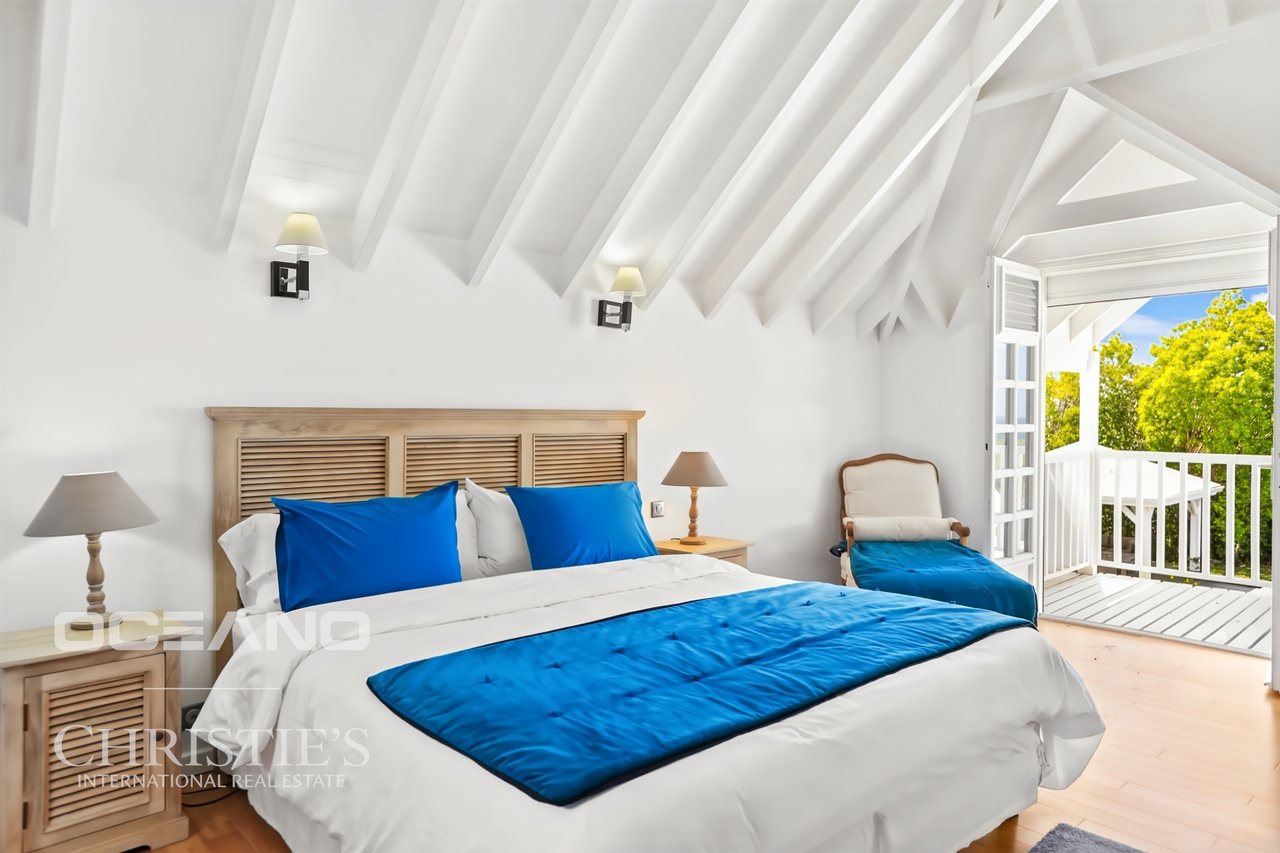 A Rare Property in the Heart of Terres Basses