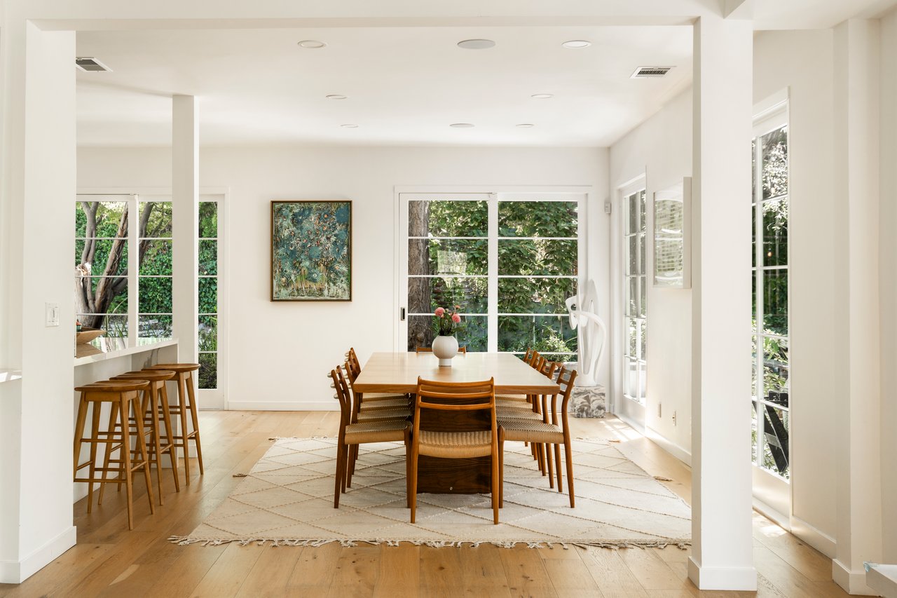 2410 Nichols Canyon Rd