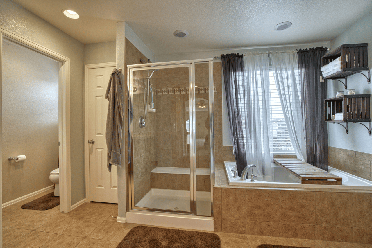 Just Listed: Light and Bright Home in King Ranch Estates