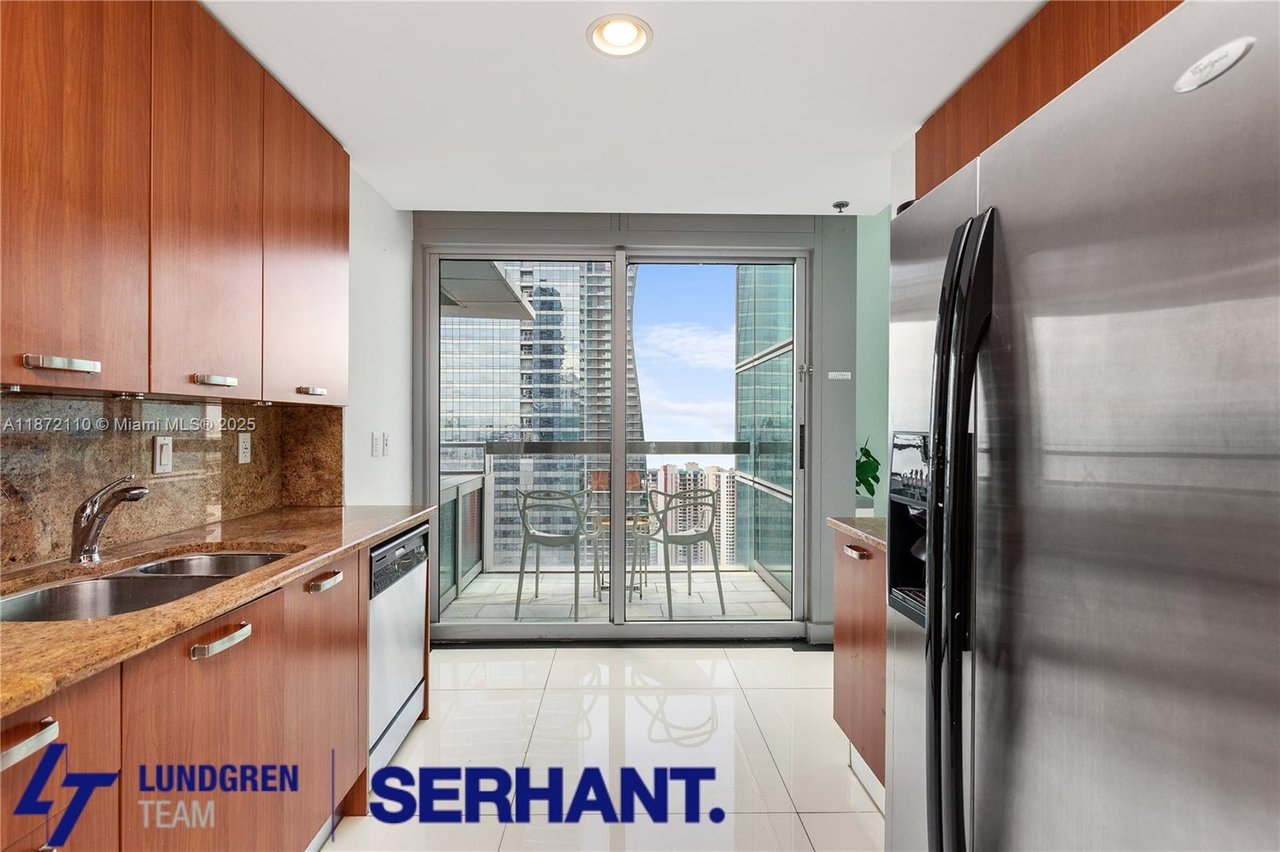 1395 Brickell Ave #3404