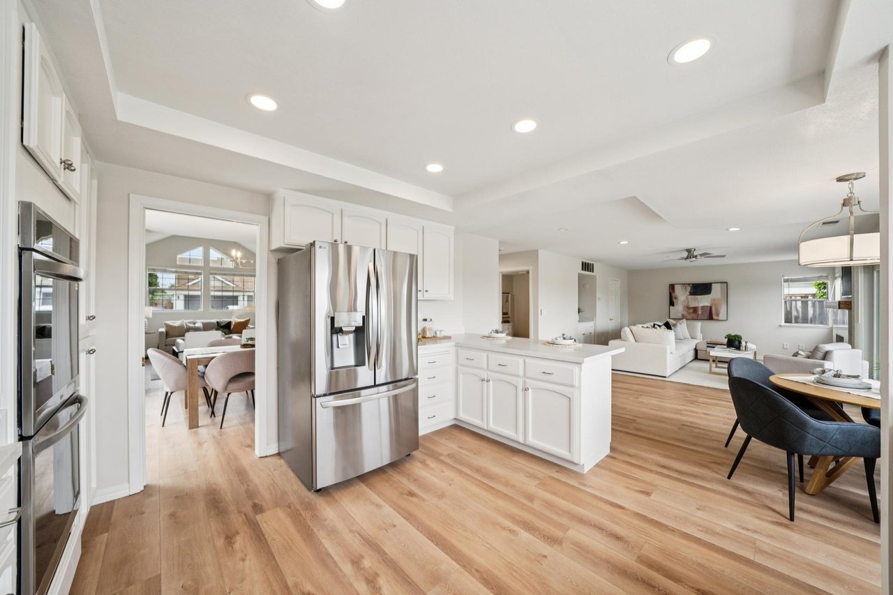 5075 Monaco Dr.