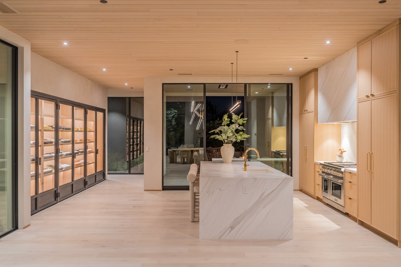 1608 Ridge Valley Road